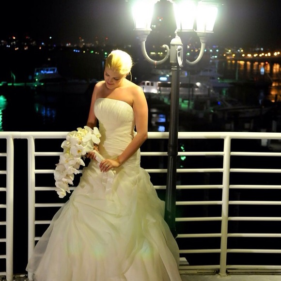 🎉 Host Pick 🎉 Rosa Clara Wedding Dress - Picture 3 of 8